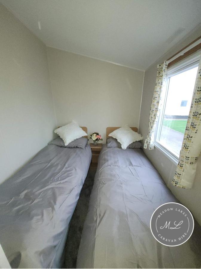 Palm Grove 181- Golden Palm - Pet Friendly, Wifi, Central Heating, Bed Linen - Meadow Lakes Caravan & Lodge Hire Chapel St. Leonards Exterior foto